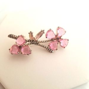 Pink flower pin brooch